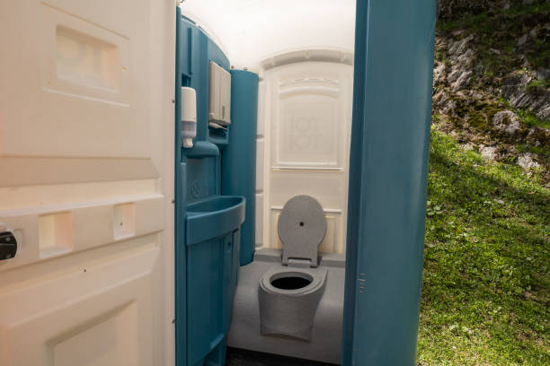 Portable Toilet Options We Offer in Lake Riverside, CA